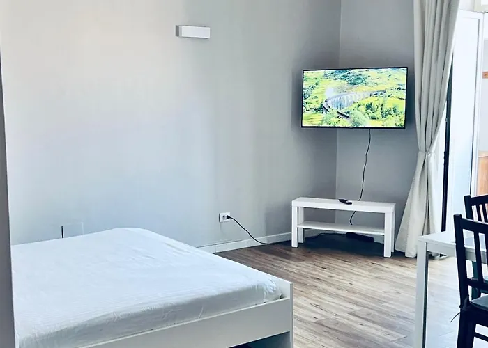 - Station Apartment *